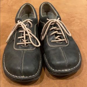 Merrell World Summit Black Leather Shoes!